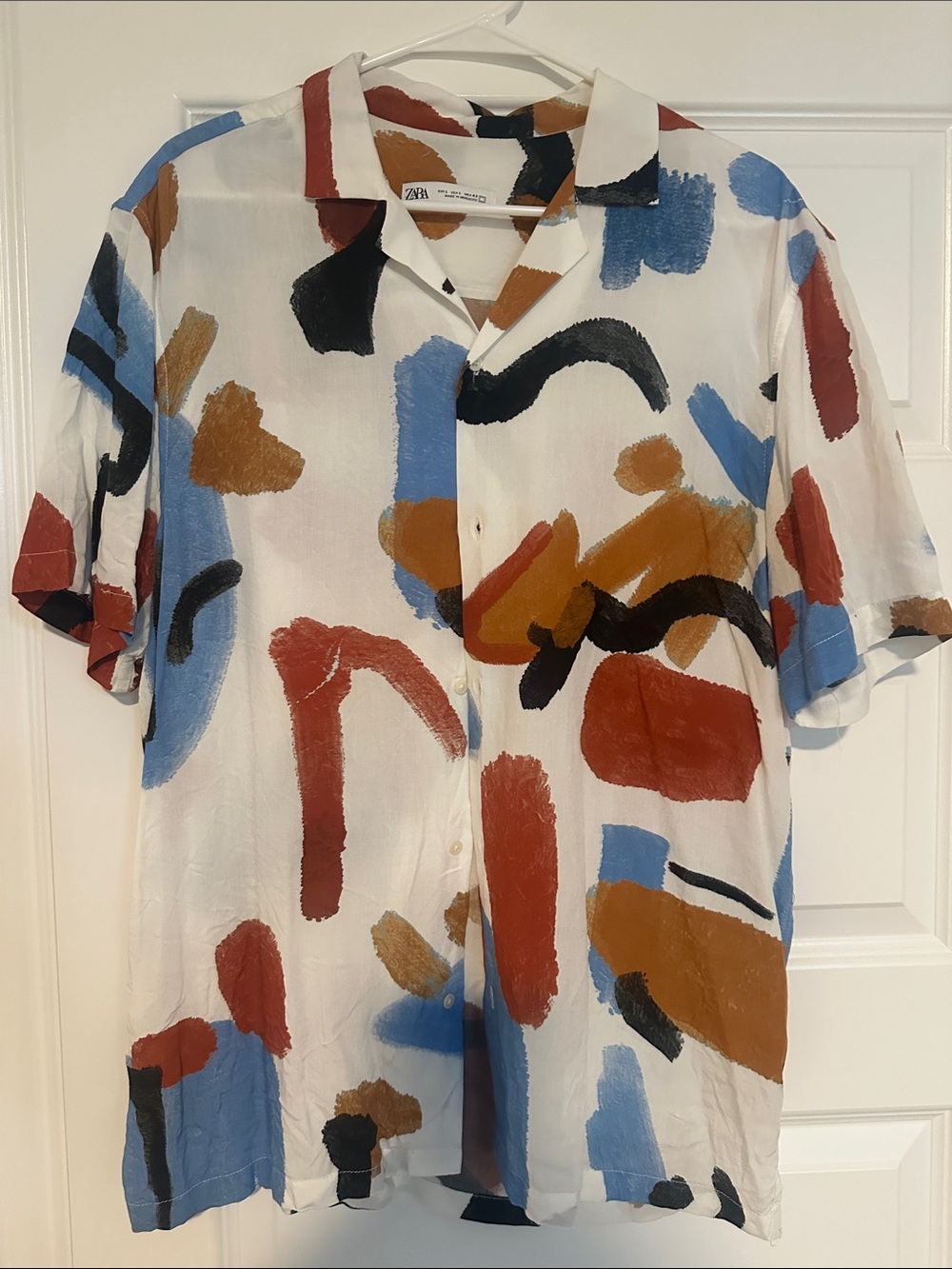 Zara White Short-Sleeve Shirt with Rust, Blue & Black Brushstrokes